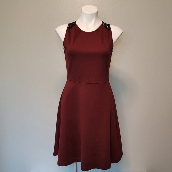 Mossimo Maroon Dress Sleeveless Black Lace Detail Small - Picture 11 of 11
